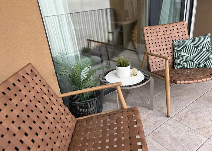 شقة Scandinavian-style Downtown With A Terrace *