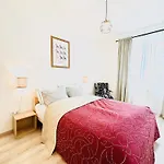 Scandinavian-style Downtown With A Terrace Budapeşte