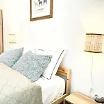 Scandinavian-style Downtown With A Terrace Daire Budapeşte
